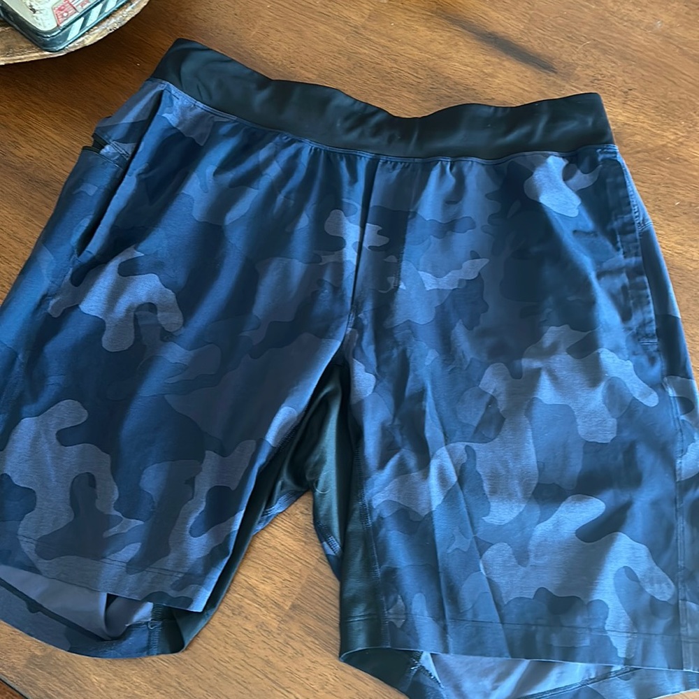 Men’s Lululemon Shorts 9 in. Size XL
